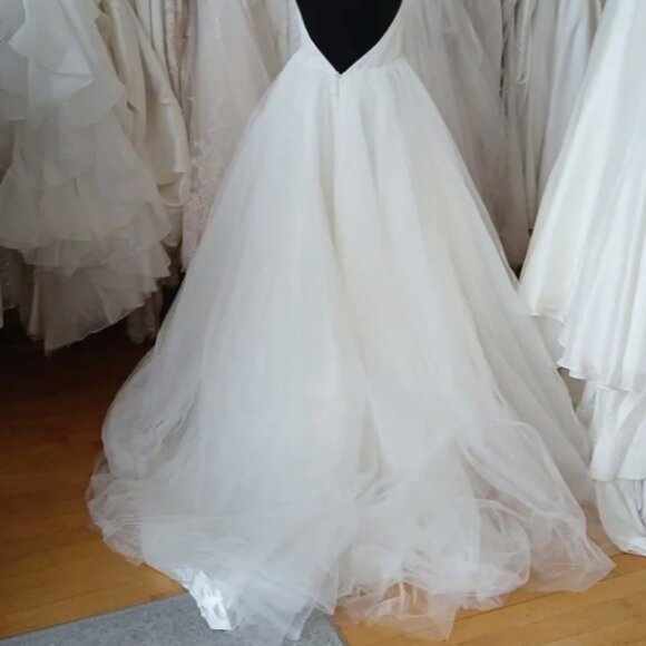 Bonny Bridal Drop waist tulle wedding gown - Picture 1 of 5